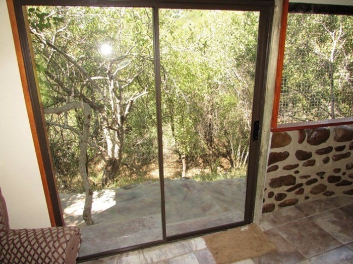 [interior]
